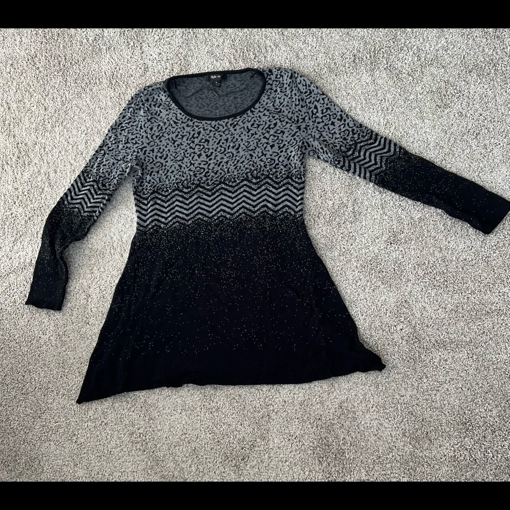 ⭐️ Firm Price ⭐️ Like 🆕 Sweater Dress, fit and flare - Picture 2 of 4